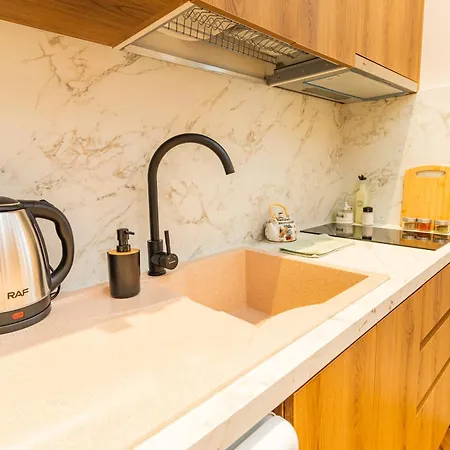 Daire Blossom Cane Tiran