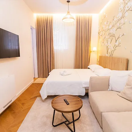 Blossom Cane Apartment