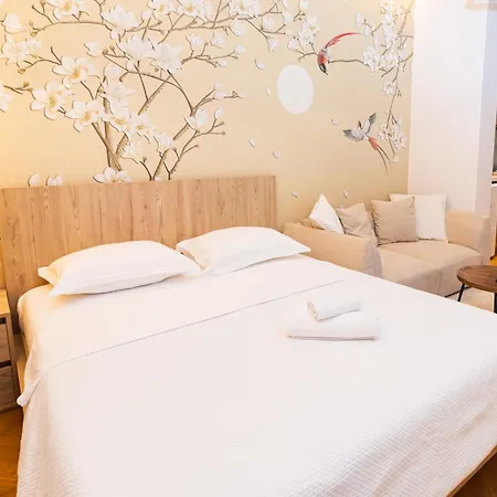 Blossom Cane Apartment